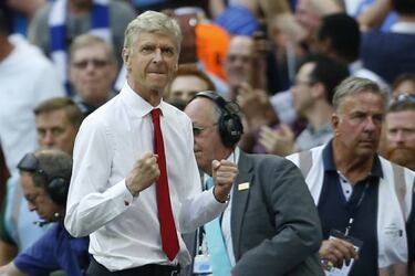 Wenger asks Arsenal fans for unity after continuing 'love affair'