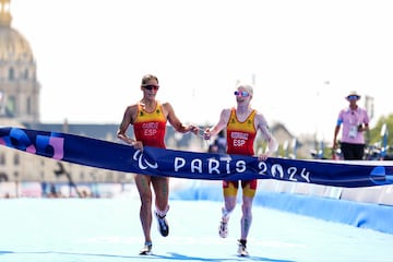 Susana Rodríguez y su guía Sara Pérez, oro en los Juegos de París.