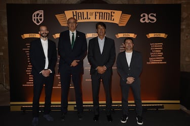 La delegación del Joventud estuvo formada por Pau Ribas, Jordi Villacampa, el presidente del club, Juanan Morales, y Jordi Martí, director deportivo de la entidad badalona. 