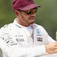 Hamilton ya come en la mesa de Senna en Brasil