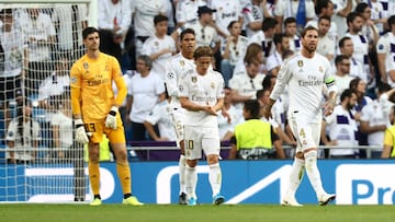 Courtois, Varane, Modric y Ramos, consternados tras el segundo gol del Brujas.