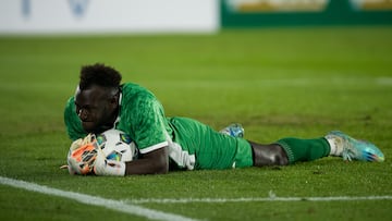 Raiko, hermano de la estrella de las Grandes Ligas, Randy Arozarena, levantó la mano después de brillar en la derrota de Cuba 2-0 ante Uruguay en amistoso.