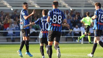 Luis Muriel celebrando un gol con Atalanta.