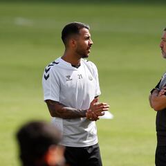 Las Palmas exige a Viera pedir disculpas para volver a jugar