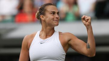 Wimbledon (United Kingdom), 12/07/2023.- Aryna Sabalenka of Belarus celebrates winning her Women's Singles quarter-finals match against Madison Keys of USA at the Wimbledon Championships, Wimbledon, Britain, 12 July 2023. (Tenis, Bielorrusia, Reino Unido, Estados Unidos) EFE/EPA/NEIL HALL EDITORIAL USE ONLY