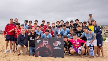 Brais Méndez con los participantes en este torneo.