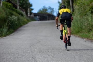 La última ascensión de la 20ª etapa es la guinda a casi 100 km de continuas rampas, algunas muy duras que pasan el 15% de desnivel.