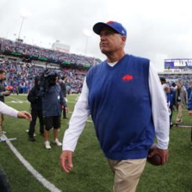 Antes, críticas; hoy, lamentos por no tener a Romo