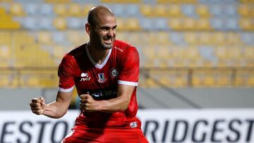 Futbol, Union La Calera vs Nublense.
Primera fase, Copa Sudamericana 2022.
El jugador de Union La Calera Sebastian Saez celebra su gol contra Nublense durante el partido de la primera fase de la Copa Sudamericana disputado en el estadio Sausalito de Vina del Mar, Chile.
15/03/2022
Andres Pina/Photosport

Football, Union La Calera vs Nublense.
1st phase, 2022 Copa Sudamericana Championship.
Union La Calera's player Sebastian Saez celebrates after scoring against Nublense during the second leg match of the first phase of the Copa Sudamericana Championchip held at the Sausalito stadium in Vina del Mar, Chile.
15/03/2022
Andres Pina/Photosport