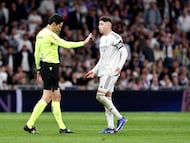 22/03/26 PARTIDO PRIMERA DIVISION
REAL MADRID - ATLETICO DE MADRID
PROTESTAS TARJETA ROJA FEDE VALVERDE JOSE LUIS MUNUERA MONTERO ARBITRO