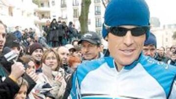 <b>FUERA DE FORMA. </b>Lance Armstrong lo pasó mal ayer en la crono.