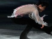 Hanyu no competirá en el Mundial tras su lesión en Pekín