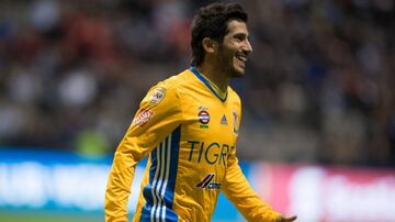 Antes de que las súper estrellas llegaran a Tigres, Damián Álvarez ya estaba ahí defendiendo los colores de los felinos. 'El enano' formó parte de la época más ganadora del club acumulando 7 títulos con los de la UANL. También con el Pachuca vivió momentos importantes, ganando tres Ligas de Campeones de la Concacaf. Decidió retirarse en 2017.