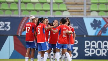 VALPARAISO, CHILE Ð OCT 28: Yasmin Jimenez de Chile festeja su gol contra Jamaica durante el partido del grupo A del futbol femenino en los Juegos Panamericanos Santiago 2023.