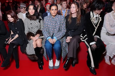 Georgina Rodríguez junto a Philippa Polskin, Sheikha Al Mayassa, Olivia Bouzarif y Michieda Shunsuke.