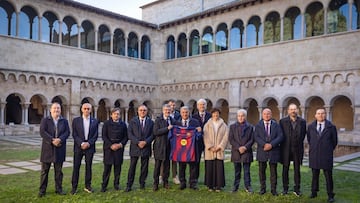 La junta directiva del Barcelona en el Monasterio de Sant Cugat del Vallés.