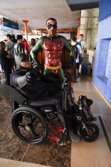 Entre superhéroes, villanos y personajes de anime, los aficionados muestran sus mejores disfraces.