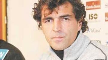 <b>ADIÓS A UN HISTÓRICO. </b>Nadal se despidió ayer del fútbol y Alemany estuvo junto a él.