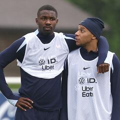 Thuram: “¿Me llamas Kylian? Soy más guapo, no soy una Tortuga Ninja”