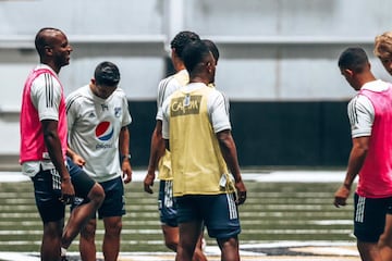 Millonarios entrenó en el Nicholson Fieldhouse de la UCF antes de enfrentar al Everton en Orlando por la Florida Cup.