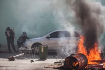 Primera protesta contra el Mundial de fútbol Brasil 2014 registrada en Sao Paulo. en el día en que comienza la competición. Cerca de 150 hombres de la Tropa de Choque de la Policía Militarizada del estado de Sao Paulo dispersaron a un grupo de 50 manifestantes.