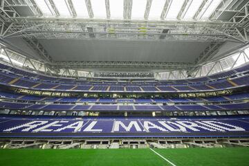 Las planchas que permiten guardar el césped en el hipogeo es uno de los elementos estrella de la remodelación del Bernabéu. El conjunto blanco ha publicado nuevas fotografías de dichas planchas para ver los entresijos del mecanismo.