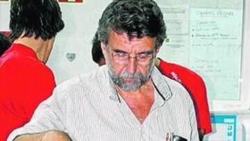 <b>GUÍA GASTRONÓMICO. </b>El doctor Escribano se encarga de controlar la alimentación de los jugadores.