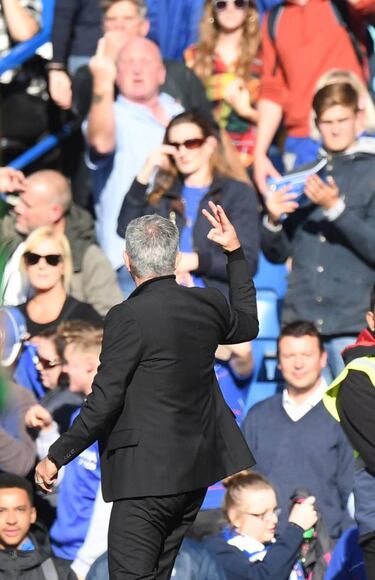 Mourinho intentó agredir al entrenador asistente del Chelsea