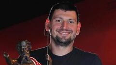 Sterbik se amotina y fuerza al Atletico para irse al Barça