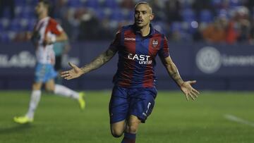 Un Levante imparable afianza su liderato y frena al Lugo