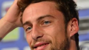 Claudio Marchisio desticula durante la rueda de prensa.