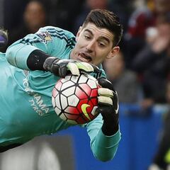 Courtois le pedirá a Conte que le deje salir al Real Madrid