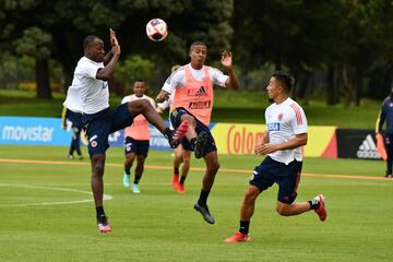 En la sede de la Federación Colombiana de Fútbol, en Bogotá, los convocados por Reinaldo Rueda para el morfociclo de la Selección Colombia tuvieron su primer día de entrenamiento. 