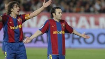 <strong>SIN EFECTO.</strong> Iniesta estar¨¢ disponible para el partido ante el Valladolid al retirarle el Comit¨¦ de Apelaci¨®n la amarilla que vio ante el Almer¨ªa.