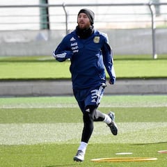 Messi sorprende y se entrena con Argentina en Valdebebas