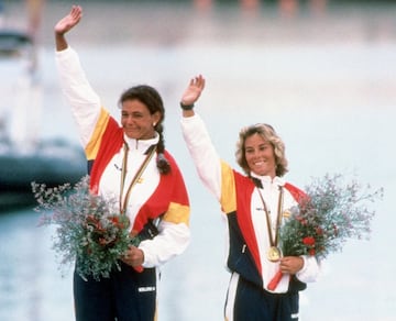 Ambas obtuvieron la medalla oro en la clase 470 de Barcelona 1992. La reina doña Sofía presenció en directo la ceremonia de entrega de metales con las regatistas españolas en lo más alto del podio. También ganaron juntas un Mundial (1992) y dos Europeos (1991 y 1992).