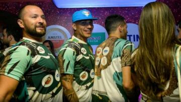 Paolo Guerrero disfrutó junto a un grupo de amigos del Carnaval de Rio de Janeiro.
