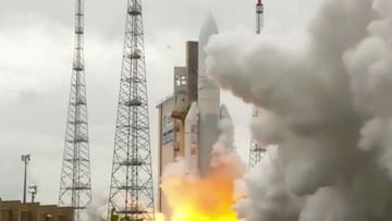 Arianespace&#039;s Ariane 5 rocket, with NASA?s James Webb Space Telescope onboard, launches from Europe?s Spaceport, the Guiana Space Center in Kourou, French Guiana December 25, 2021 in a still image from video.   NASA/NASA TV/Handout via REUTERS.  MAND