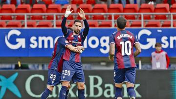 El centrocampista armero sigue siendo importante. Con un gol ante el Granada consiguió que su equipo sumara un punto.