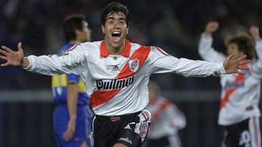 Santos Borré tiene en la mira a Teo Gutiérrez y Falcao en River
