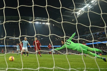 2-1. Leroy Sané marcó el segundo gol.
