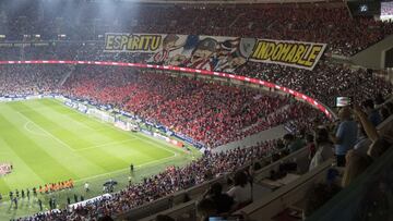 Aficionados del Atlético contra el Real Madrid.