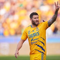 Pumas y Chivas, clientes preferidos de Gignac