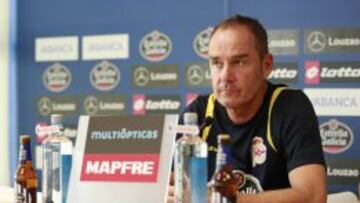 Víctor Fernández, en sala de prensa.