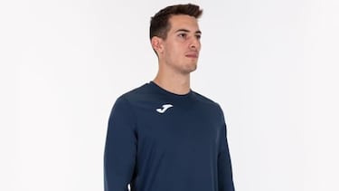 Tenemos tu nueva camiseta de manga larga favorita: de Joma, en ocho colores y para practicar cualquier deporte 