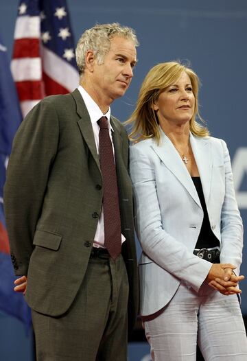 John McEnroe y Chris Evert de Estados Unidos. 