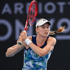 Sabalenka y Rybakina arrasan