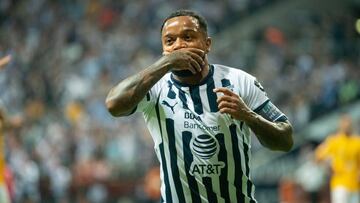 El delantero colombiano disparo de forma suave para centrar el balón, pero Nahuel Guzmán no pudo evitar que el balón se fuera al fondo de su arco.