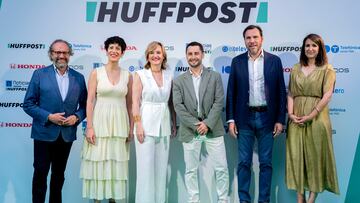 La Ministra de Inclusi¨®n, Seguridad Social y Migraciones, Elma Saiz (2i); la Ministra de Educaci¨®n y Deportes y Portavoz del Gobierno, Pilar Alegr¨ªa (3i), el director del HuffPost, David Fern¨¢ndez Sanchidri¨¢n (3d), y el Ministro de Transportes y Movilidad Sostenible, ?scar Puente (2d), posan en el photocall del XII Aniversario del Huffpost, en el Museo L¨¢zaro Galdiano, a 27 de junio de 2024, en Madrid (Espa?a). El HuffPost es la edici¨®n espa?ola del diario en l¨ªnea estadounidense The Huffington Post. Est¨¢ dirigido por el periodista David Fern¨¢ndez Sanchidri¨¢n. Hoy celebra su doce aniversario.
27 JUNIO 2024;PHOTOCALL;ANIVERSARIO;HUFFPOST;MADRID;MINISTROS;MINISTRAS;
Alberto Ortega / Europa Press
27/06/2024