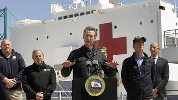 Los Angeles (United States), 27/03/2020.- California Governor Gavin Newsom speaks in front of the hospital ship USNS Mercy that arrived into the Port of Los Angeles, California, USA, 27 March 2020, to provide relief for Southland hospitals overwhelmed by 
